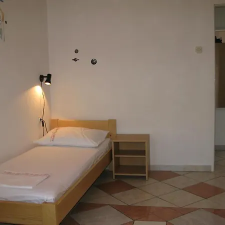 With Parking Space Lopar, Rab - 18005 דירה