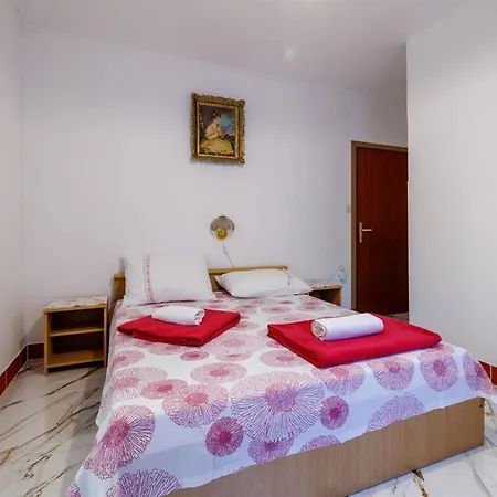 Apartman With A Parking Space Lopar, Rab - 18005 Lopar