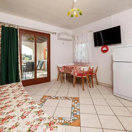 Apartman With A Parking Space Lopar, Rab - 18005 *