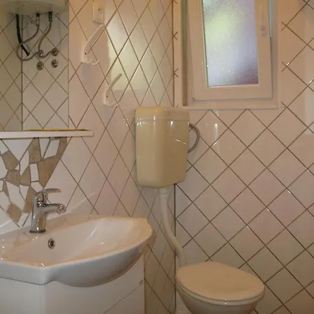Appartamento With Parking Space Lopar, Rab - 18005