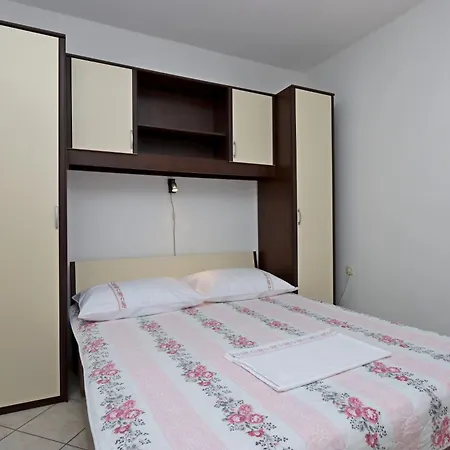 With Parking Space Lopar, Rab - 18005 Apartman *