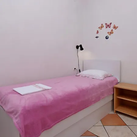 Apartman With Parking Space Lopar, Rab - 18005