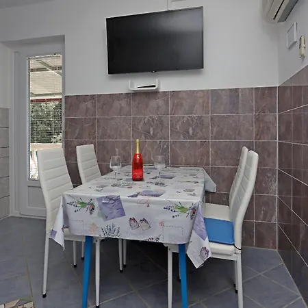 Apartman With Parking Space Lopar, Rab - 18005 *