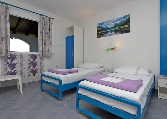 With Parking Space - Rab - 18005 Apartamento Lopar